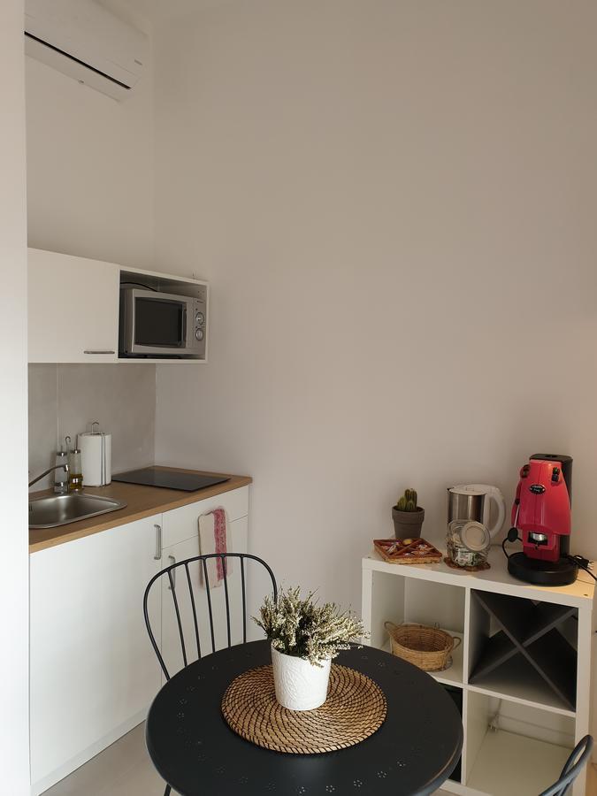Oasi Al Centro Con Parcheggio Bed & Breakfast Salerno Bagian luar foto