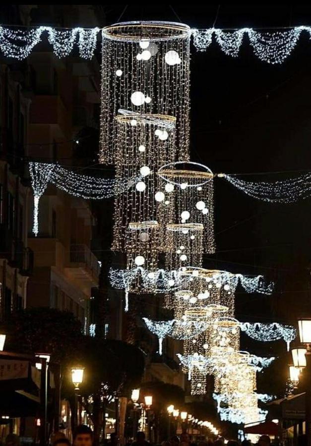 Oasi Al Centro Con Parcheggio Bed & Breakfast Salerno Bagian luar foto