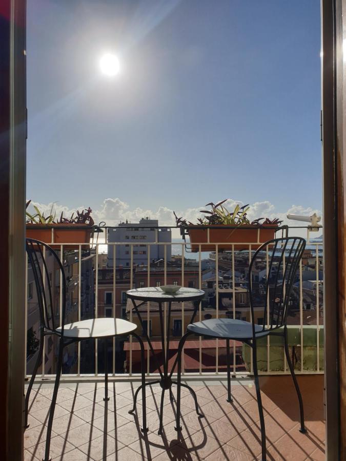 Oasi Al Centro Con Parcheggio Bed & Breakfast Salerno Bagian luar foto