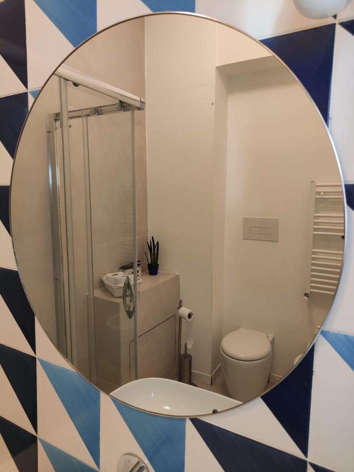 Oasi Al Centro Con Parcheggio Bed & Breakfast Salerno Bagian luar foto