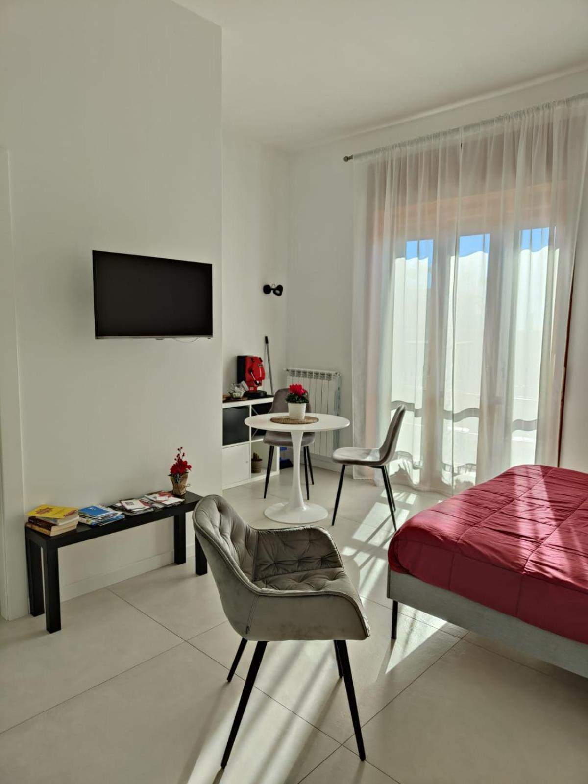 Oasi Al Centro Con Parcheggio Bed & Breakfast Salerno Bagian luar foto